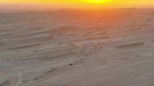 青海海西茫崖俄博梁夕阳雅丹地貌航拍4K视频