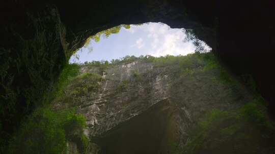 多镜头地下暗河峡谷探险山洞天坑洞穴视频素材模板下载
