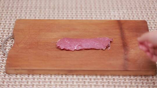 淀粉捶打肉片上浆猪排片猪肉铺
