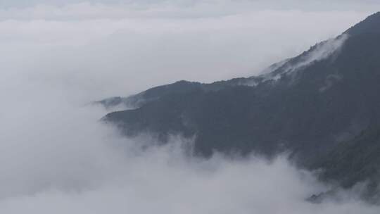 自然风景山区清晨云海翻腾直录4K航拍唯美