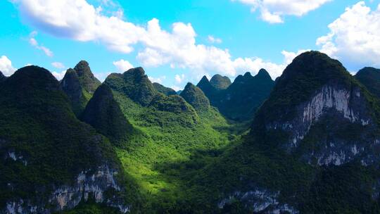 航拍广西桂林山水阳朔风光视频素材模板下载