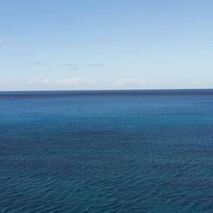 大海的蓝色海水