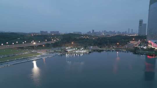 天府新区 兴隆湖篮球场湖边球场 湖景