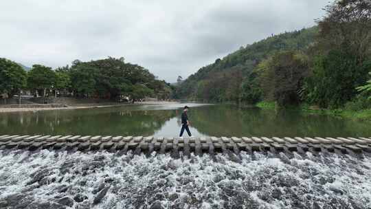 航拍福建漳州南靖云水谣土楼