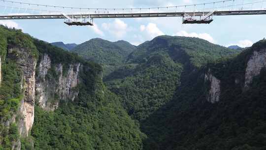 张家界大峡谷玻璃桥、峡谷电梯、峡谷风貌