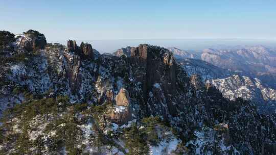 高空俯瞰黄山西海大峡谷雪景