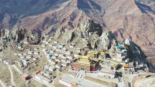 西藏拉萨丁青孜珠寺高清航拍素材