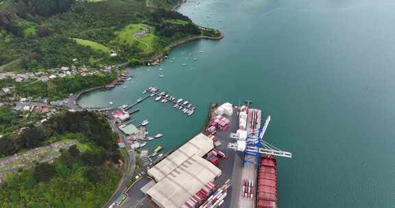 延时航拍新西兰达尼丁市港口风光