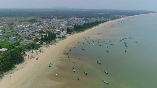 海岸线海边渔船沙滩高空航拍渔民渔业出海2