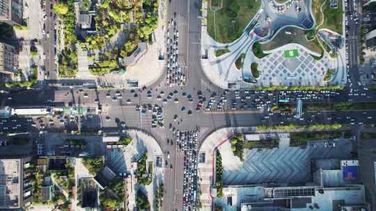 航拍城市交通要道路口拥堵十字路口