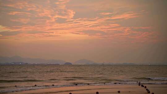 美丽的海上黄昏风景