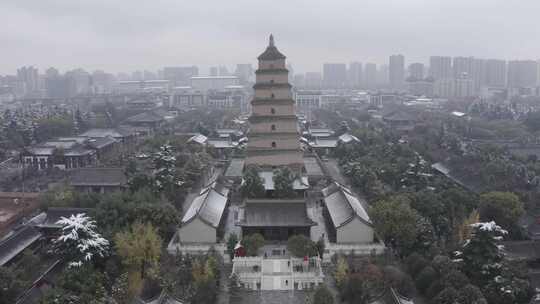 雪中的西安大雁塔雪景