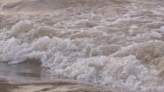 河流 流水 水面 奔流 江河 波涛 波浪翻滚