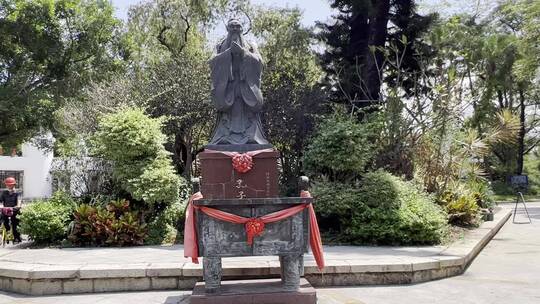深圳东湖公园孔子雕像