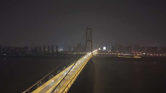 夜晚城市桥梁车流景象武汉杨泗港