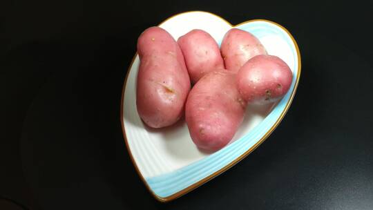 红土豆特写马铃薯洋芋有机蔬菜