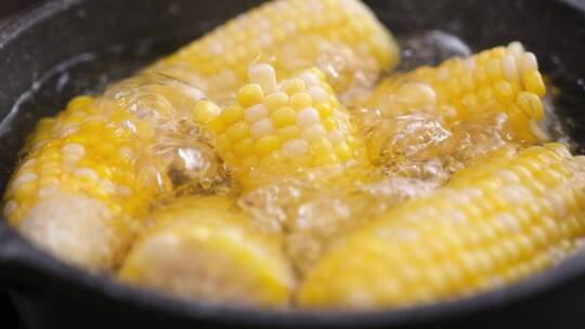 盘煮玉米蒸玉米水果玉米