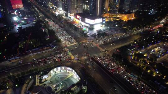 城市夜晚道路交通动态航拍