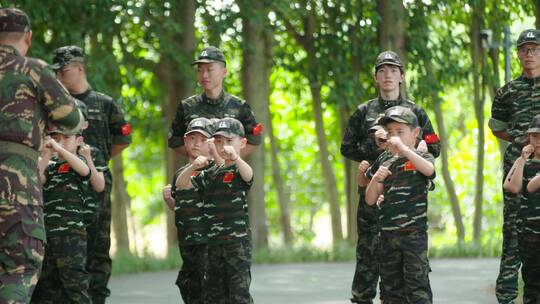 夏利营青少年小朋友国防安全教育壹动训练营