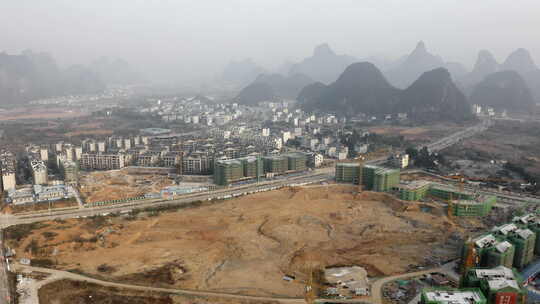 大型城市建筑施工现场，阳朔中国开发，鸟瞰