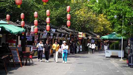 成都锦里古街走路第一视角路上行人街景人流