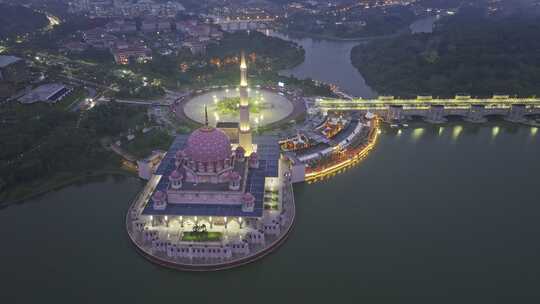 马来西亚布城粉色水上清真寺建筑景观航拍