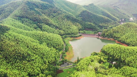 阴雨天气莫干山航拍风景