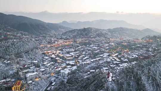 庐山牯岭街雪景