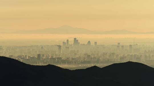 北京西山远眺CBD核心区悬日日出平流雾视频素材模板下载