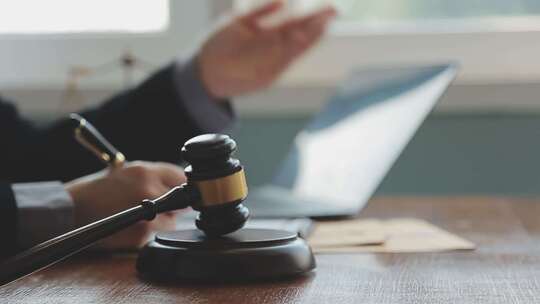 律师法官法槌公平与正义视频素材模板下载