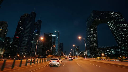 北京国贸三环夜景 汽车行驶在三环国贸