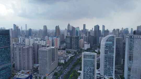 航拍湖北武汉城市暴雨来袭