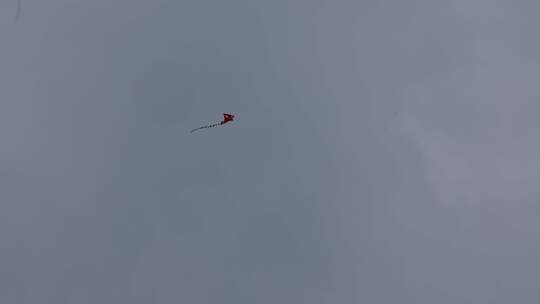 风筝在天上飞18