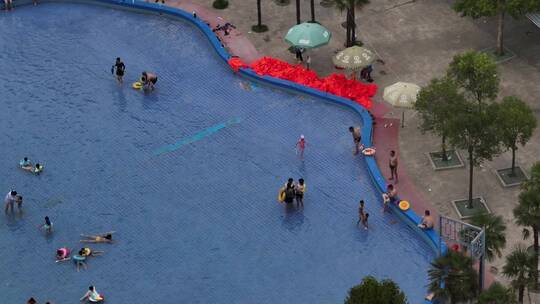 水上乐园夏日狂欢游乐设施视频素材模板下载