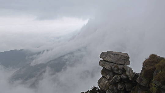 庐山瀑布云视频，第二段