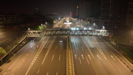 疫情下洛阳城市交通夜景