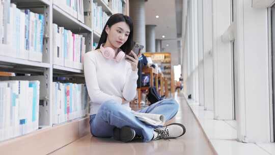 低头族 玩手机 手机 电脑 电子产品 iPhone