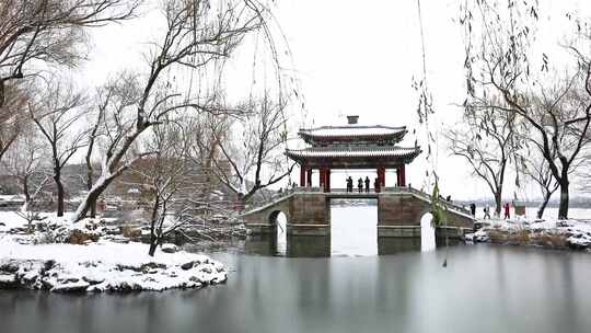 园林雪景