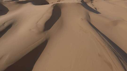fpv穿越机航拍宁夏中卫沙坡头腾格里沙漠视频素材模板下载