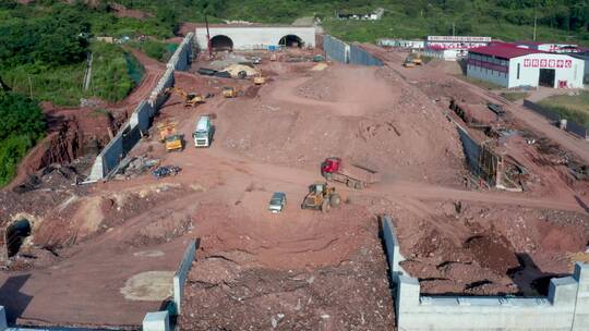 隧道公路建设建筑工地航怕