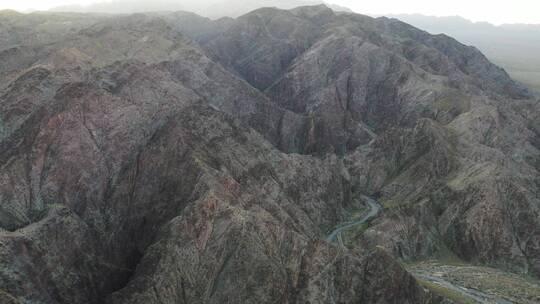 荒山野岭