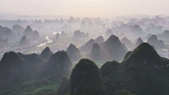 水墨喀斯特山峰地貌自然风光航拍