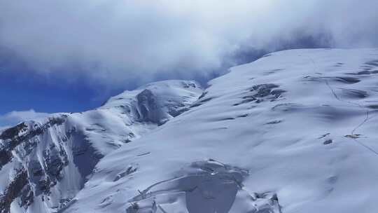 航拍冰川之父慕士塔格峰雪山冰川风光