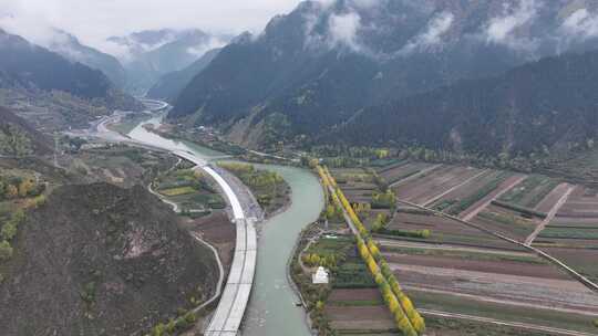 青海互助北山云海河流树木航拍视频