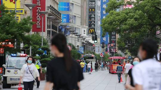 上海南京东路步行街空镜视频素材模板下载