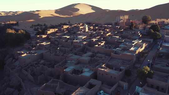 阿尔及利亚撒哈拉沙漠正宗古塔格希特的鸟瞰图视频素材模板下载