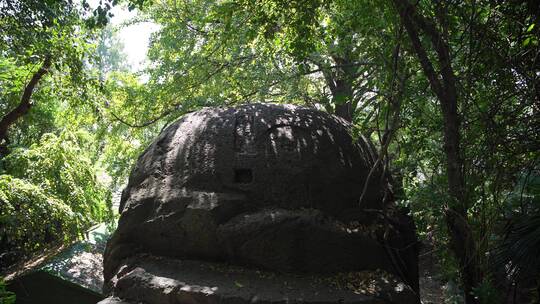 杭州宝石山景区大石佛院造像