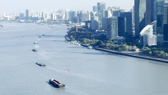 上海黄浦江外滩上的货运货船视频素材模板下载