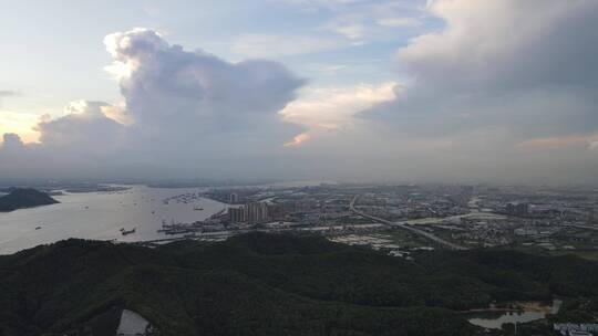 海湾的晚霞