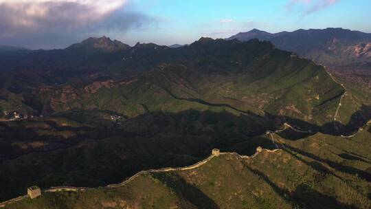 长城夏季傍晚金光浸染15组合集